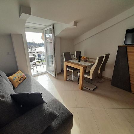 Apartman Voch Zambratija  Exterior photo